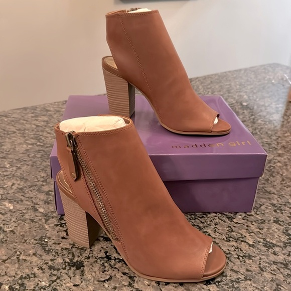 Madden girl naaomi cognac peep toe ankle boot NIB 9 - Picture 1 of 10